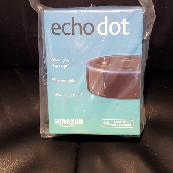 Amazon Echo Dot Black 2nd Generation - Picture 2 of 4